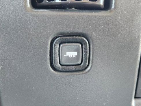 Used 2025 Chevrolet Express 3500 w/ Power Convenience Package image 23