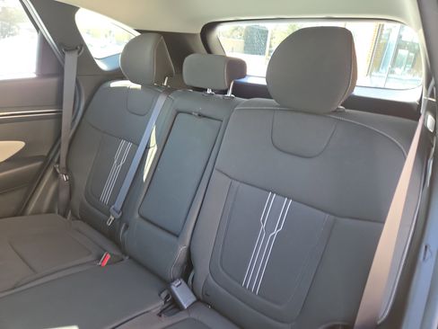 Used 2023 Hyundai Tucson SEL image 13