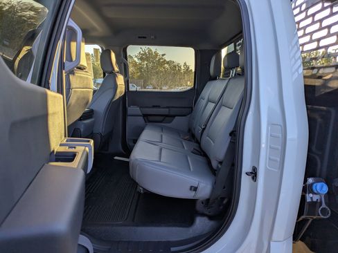 New 2025 Ford F450 XL w/ XL Chrome Package image 26