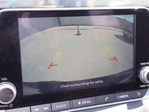 Used 2024 Nissan Sentra SV FWD image 7
