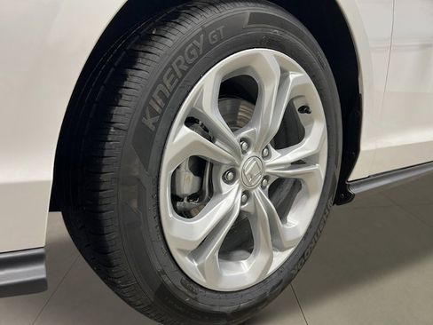 New 2025 Honda Accord LX image 11