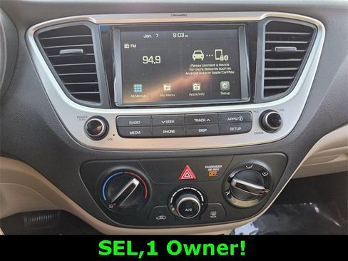 Used 2022 Hyundai Accent SEL image 21