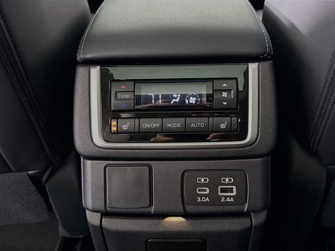 Used 2026 Subaru Ascent Limited AWD/4WD image 27