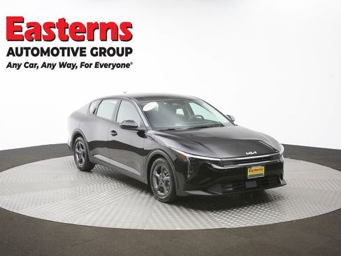 Used 2025 Kia K4 LXS image 49