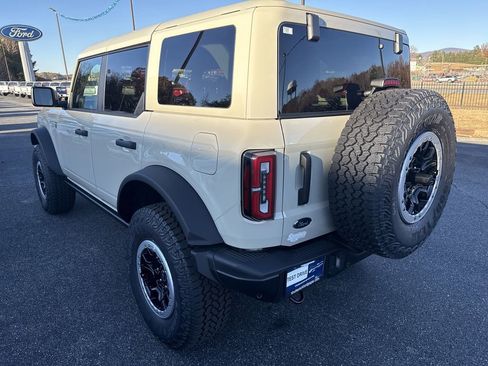 New 2025 Ford Bronco Badlands w/ Sasquatch Package AWD/4WD image 5