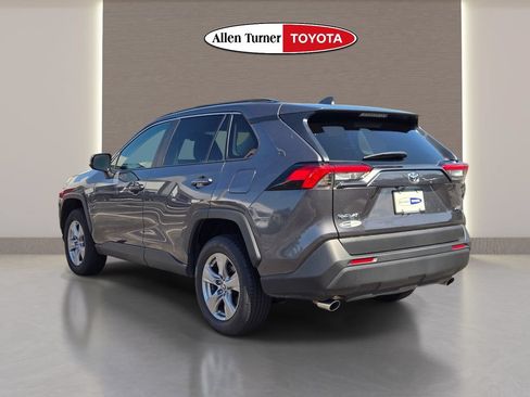 Used 2025 Toyota RAV4 XLE FWD image 8