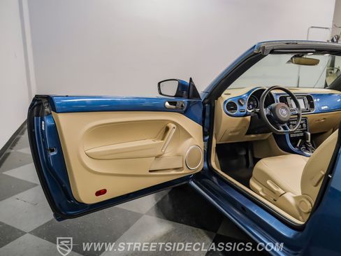 Used 2019 Volkswagen Beetle 2.0T Final Edition SEL image 40