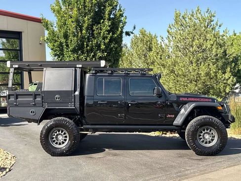 Used 2023 Jeep Gladiator Rubicon w/ Cold Weather Group AWD/4WD image 5