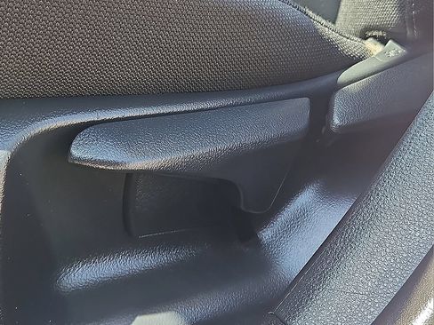 Used 2025 Toyota Corolla LE FWD image 18