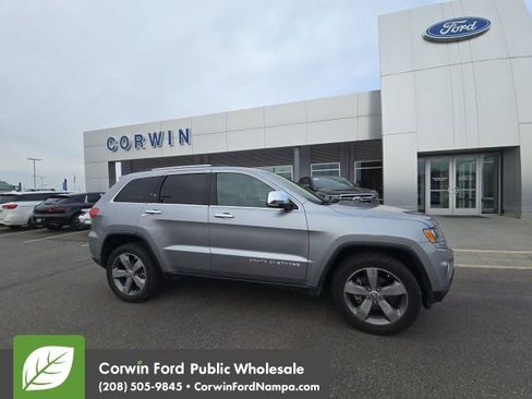 Used 2015 Jeep Grand Cherokee Limited w/ Trailer Tow Group IV image 2