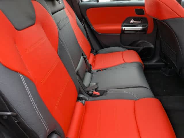Used 2026 Mercedes-Benz GLB 35 AMG 4MATIC image 18