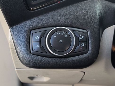 Used 2018 Ford Escape SEL image 23