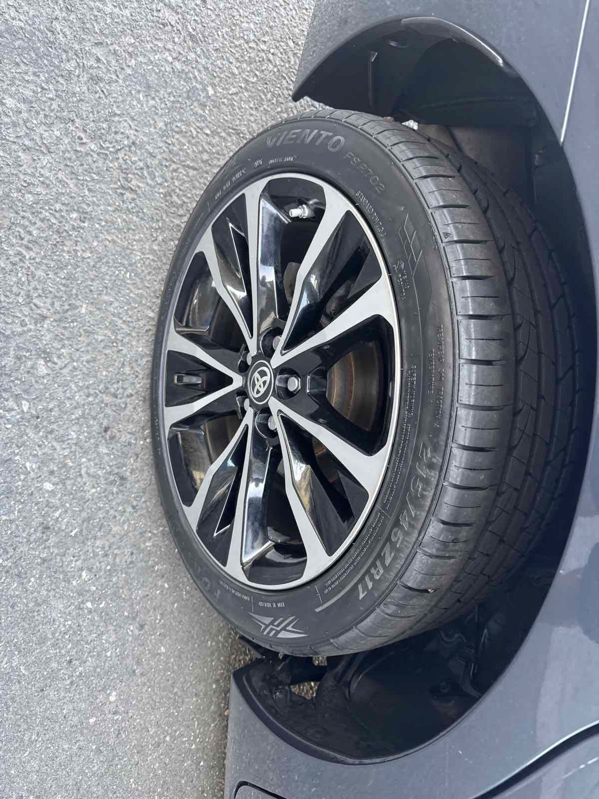 Used 2019 Toyota Corolla SE FWD image 16
