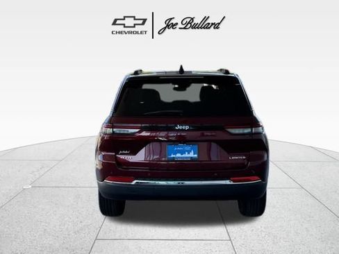 Used 2024 Jeep Grand Cherokee Limited image 8