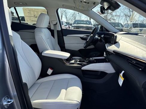 New 2026 Buick Envision Avenir AWD/4WD image 25
