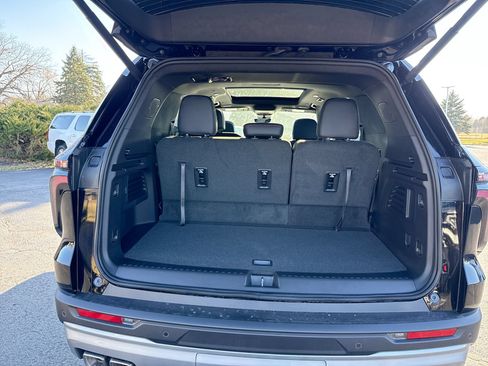 New 2026 Chevrolet Traverse Z71 w/ Enhanced Driving Package AWD/4WD image 52