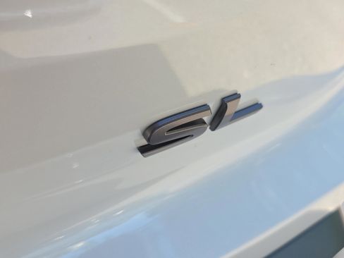 New 2026 Nissan Pathfinder SL FWD image 30
