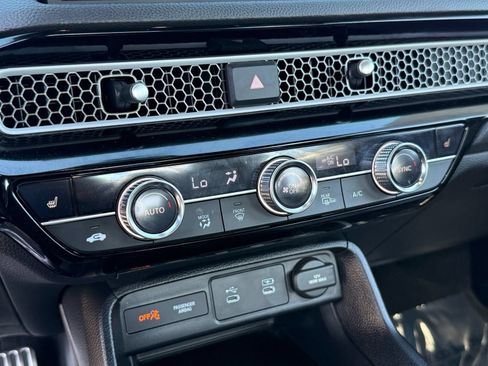 Used 2025 Honda Civic Sport image 23