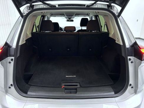 Certified 2025 Nissan Rogue SV AWD/4WD image 21