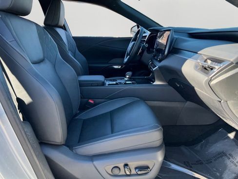 Certified 2024 Lexus RX 350 Premium w/ Accessory Package (Z1) image 8