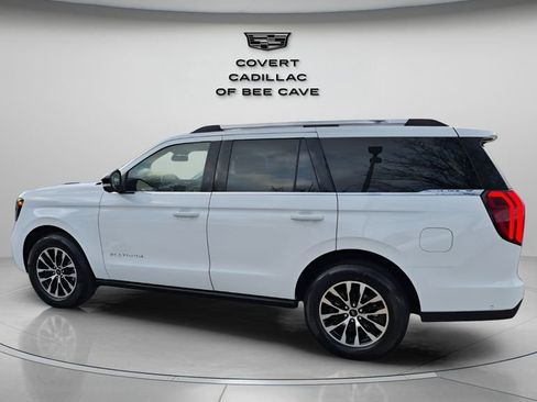 Used 2025 Ford Expedition Platinum image 6