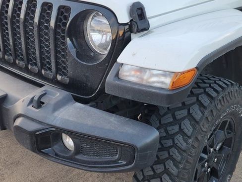 Used 2022 Jeep Gladiator Willys image 6