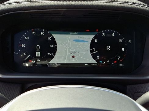 Certified 2024 Land Rover Discovery Dynamic SE image 22