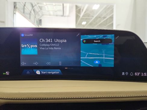 Used 2024 Cadillac XT4 Luxury w/ Cold Weather Package image 16