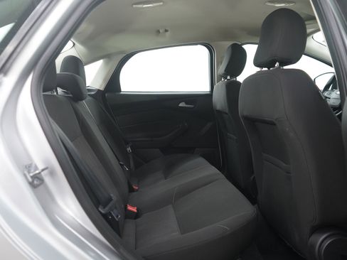 Used 2017 Ford Focus SE image 12