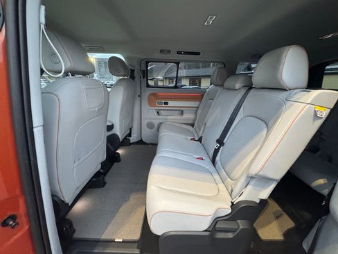 Used 2025 Volkswagen ID. Buzz Pro S Plus image 53