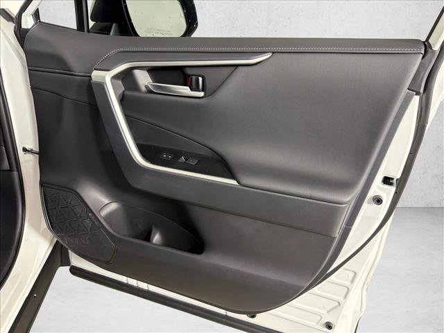 Used 2025 Toyota RAV4 Limited FWD image 15