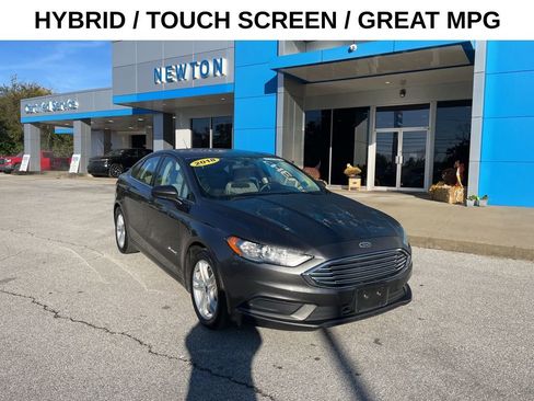 Used 2018 Ford Fusion S image 1