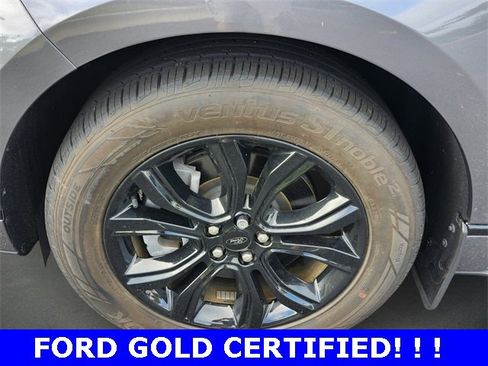 Used 2024 Ford Edge SE w/ Black Appearance Package image 8