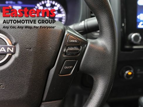 Used 2022 Nissan Frontier S RWD image 15