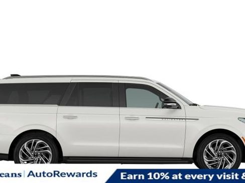 New 2026 Lincoln Navigator L Premier AWD/4WD image 5