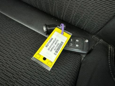 Used 2019 Chevrolet Impala LT FWD image 27