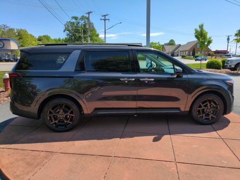 New 2026 Kia Carnival SX Prestige FWD image 9