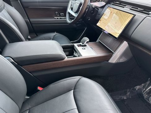 Certified 2024 Land Rover Range Rover Autobiography AWD/4WD image 19