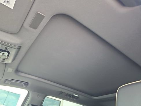 New 2026 GMC Yukon XL Elevation w/ Elevation Premium Package AWD/4WD image 19