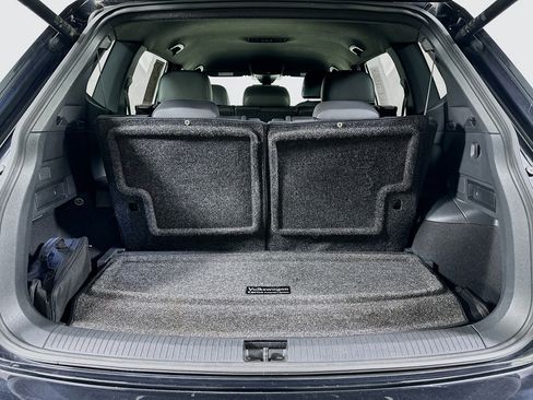 Used 2022 Volkswagen Tiguan SE R-Line image 29