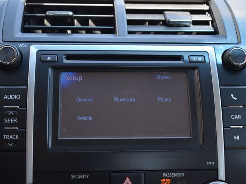 Used 2012 Toyota Camry LE FWD image 11