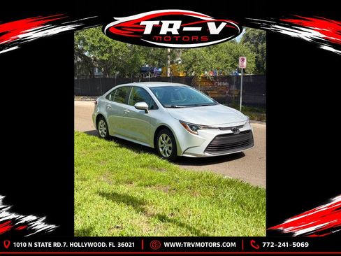 Used 2026 Toyota Corolla LE FWD image 7