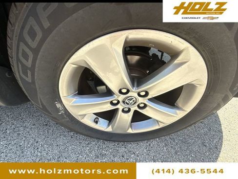 Used 2015 Toyota RAV4 XLE AWD/4WD image 30