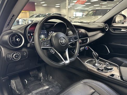 Used 2018 Alfa Romeo Giulia Ti w/ TI Leather Package image 2