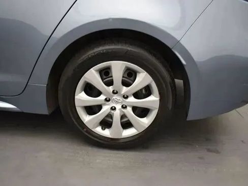 Used 2024 Toyota Corolla LE FWD image 34