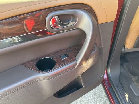 Used 2016 Buick Enclave Premium image 7