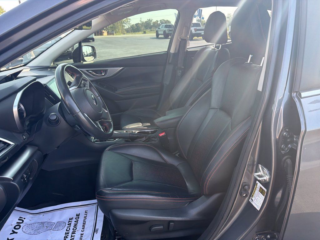 Used 2022 Subaru Crosstrek 2.5i Limited w/ Moonroof Package 2 AWD/4WD image 3