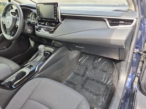 Used 2020 Toyota Corolla LE FWD image 21