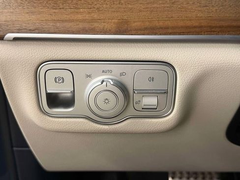 Certified 2024 Mercedes-Benz GLS 450 4MATIC image 21