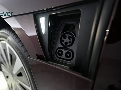 Used 2022 Lucid Air Grand Touring image 24